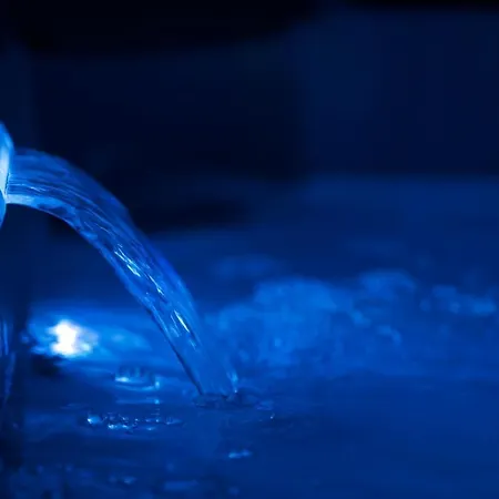 Magnifique Le89golden Jacuzzi Et Sauna Privatif 牟罗兹